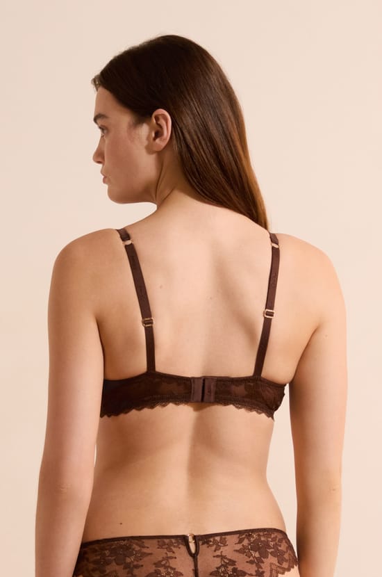 Soutien-gorge coques fines avec broderie;${refinementColor}