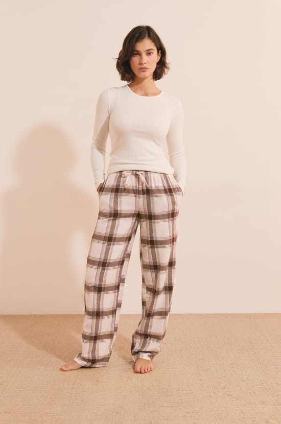 Ensemble de pyjama 3 pi&egrave;ces avec bas en coton &agrave; carreaux;${refinementColor}