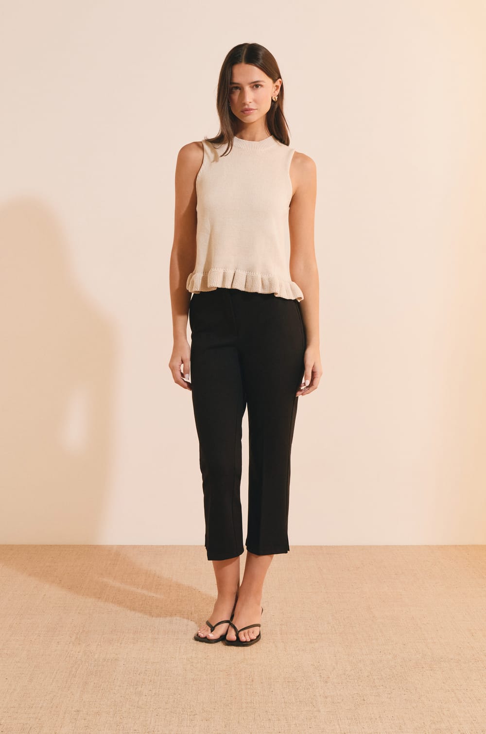 Pull &agrave; manches courtes avec volant;${refinementColor}