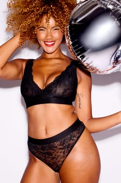 String en dentelle Lemonade Dolls x Etam;${refinementColor}