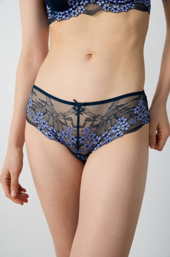 Shorty en dentelle;${refinementColor}