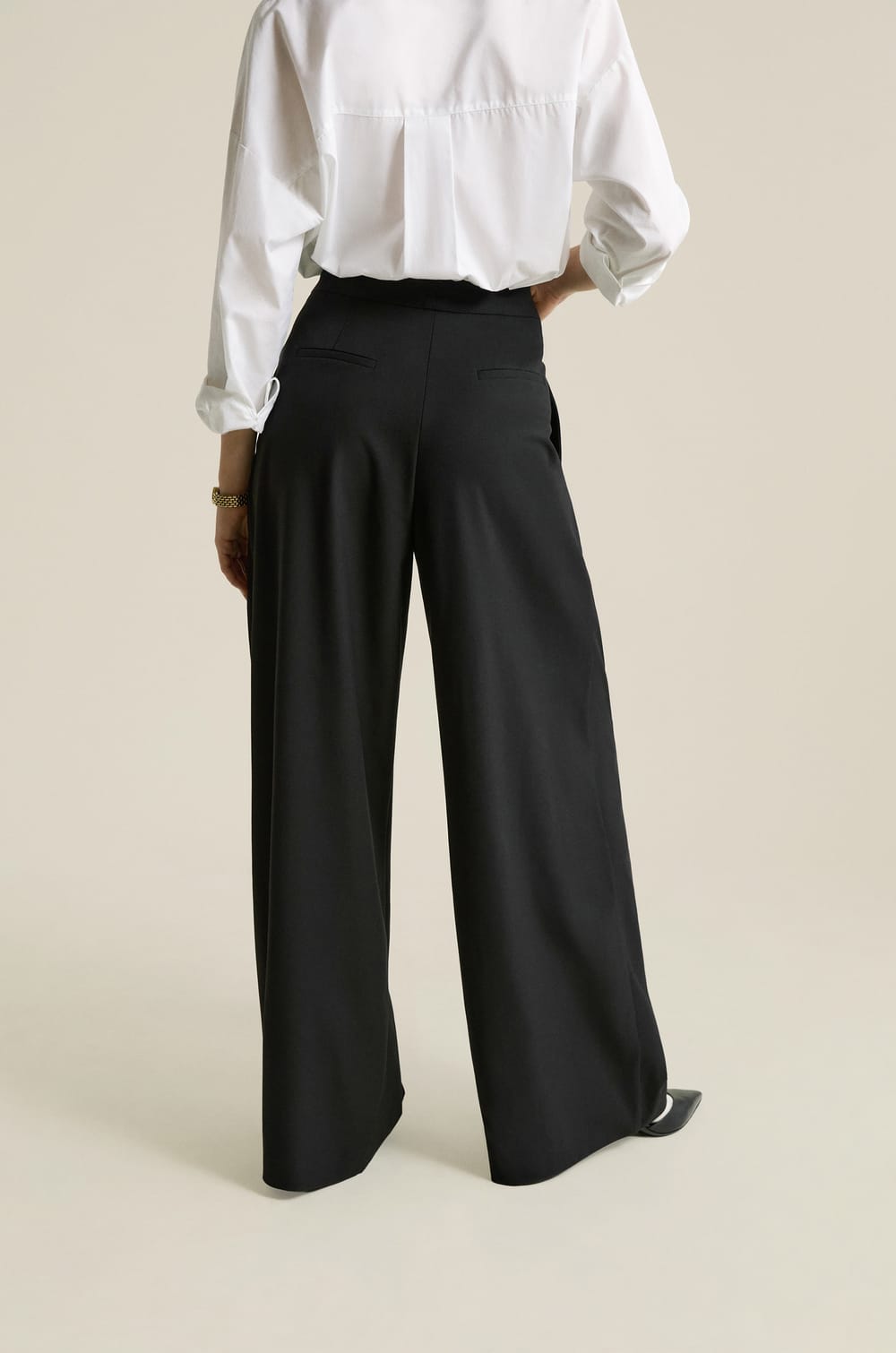 Pantalon large;${refinementColor}