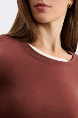 T-shirt col rond avec laine;${refinementColor}