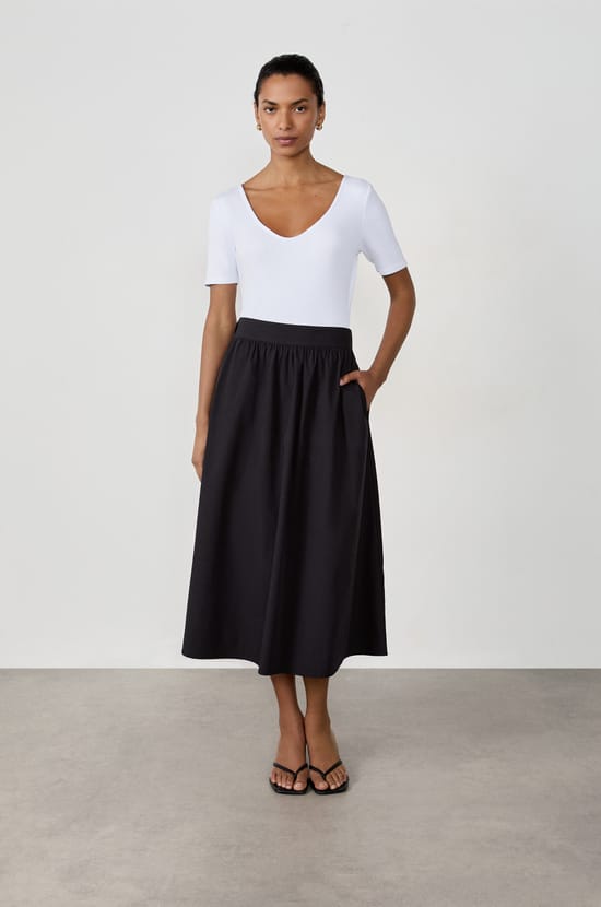 V-neck backless cotton T-shirt;${refinementColor}