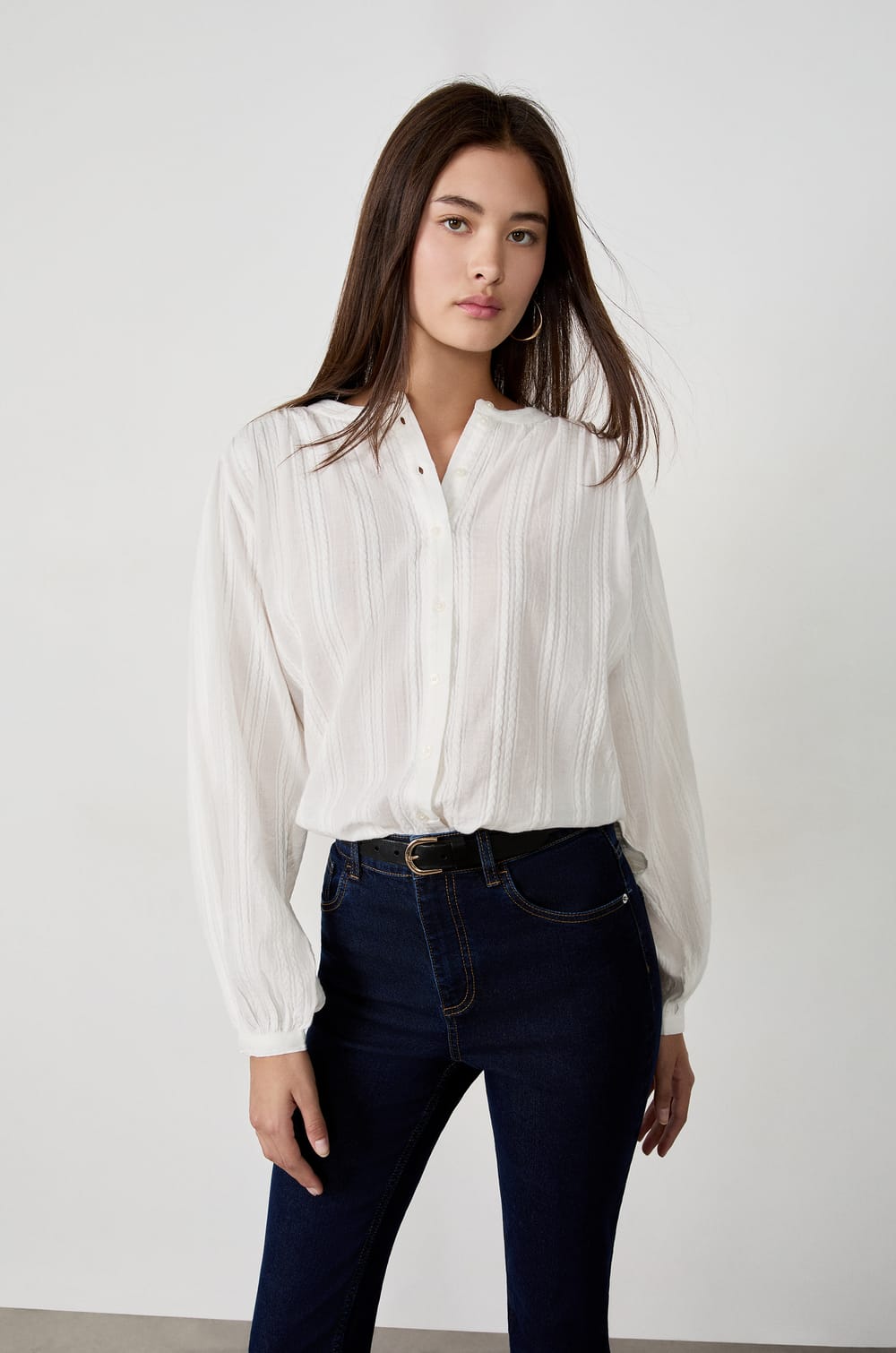 Camisa de manga larga con bordados;${refinementColor}