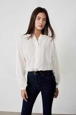 Camisa de manga larga con bordados;${refinementColor}