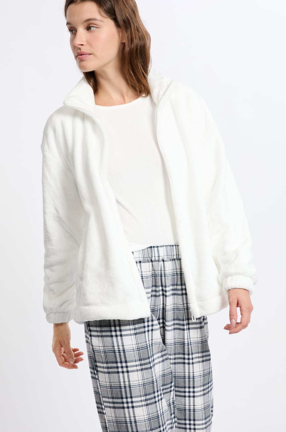 3-Piece Pajamas;${refinementColor}