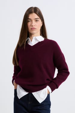 Pull col V en cachemire;${refinementColor}