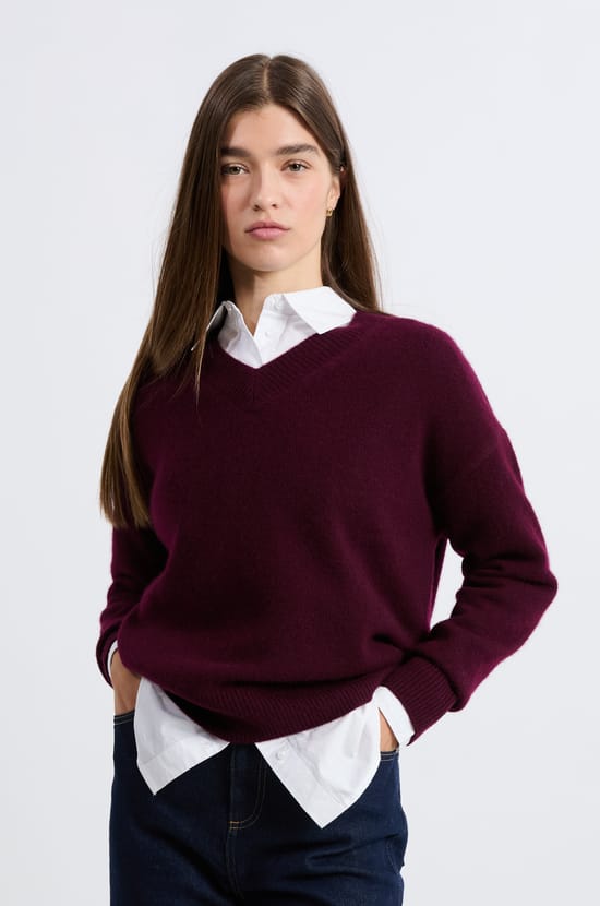 Pull col V en cachemire;${refinementColor}