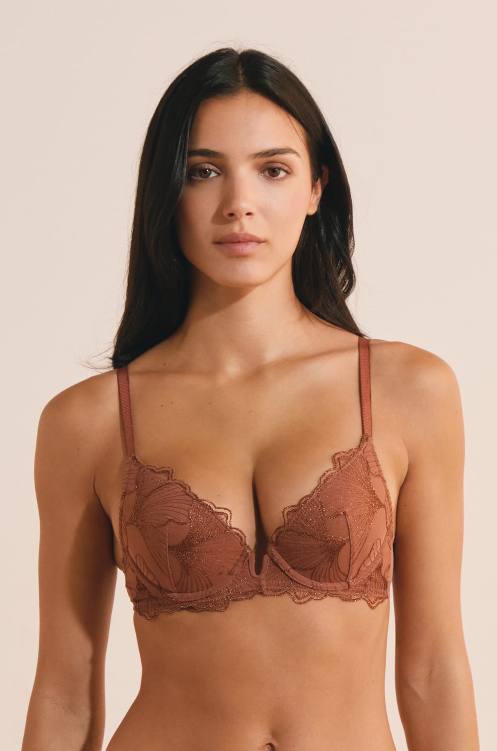 Tanga en broderie;${refinementColor}