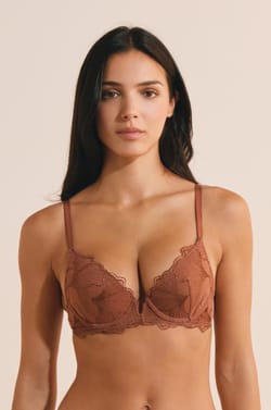 Tanga en broderie;${refinementColor}