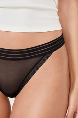 Tanga de tul;${refinementColor}