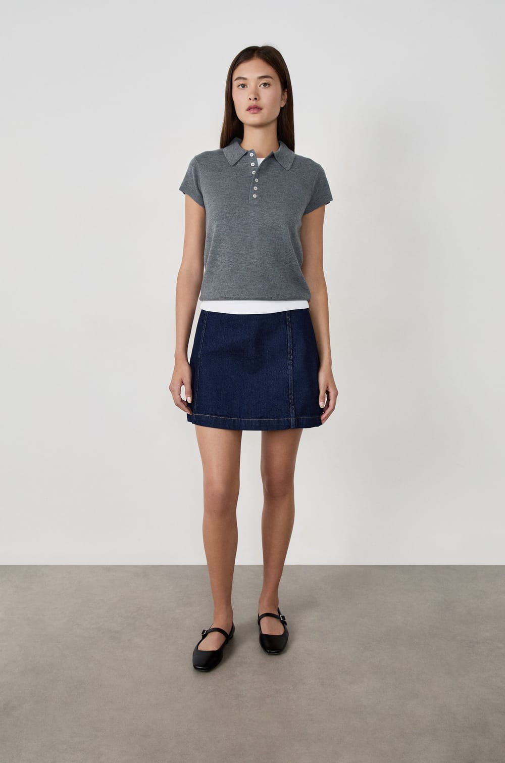 Jupe courte en jean;${refinementColor}