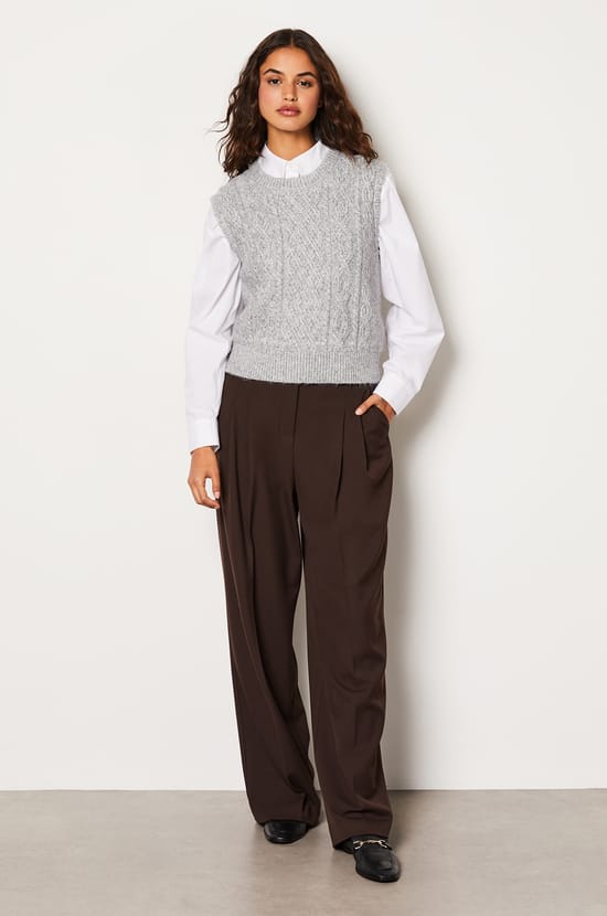 Pull sans manches en maille;${refinementColor}