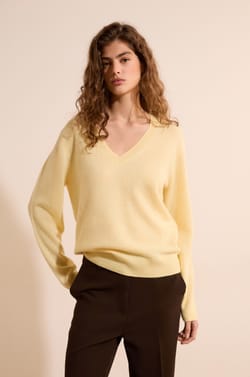 Pull col V 100% cachemire;${refinementColor}
