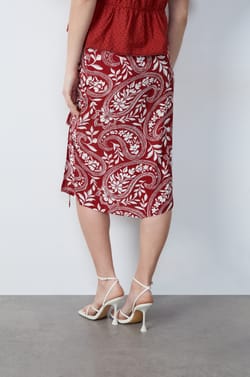 Falda estampada midi;${refinementColor}