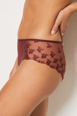 Shorty en tulle brodé;${refinementColor}