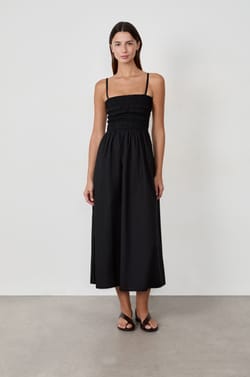 Robe longue manches courtes;${refinementColor}