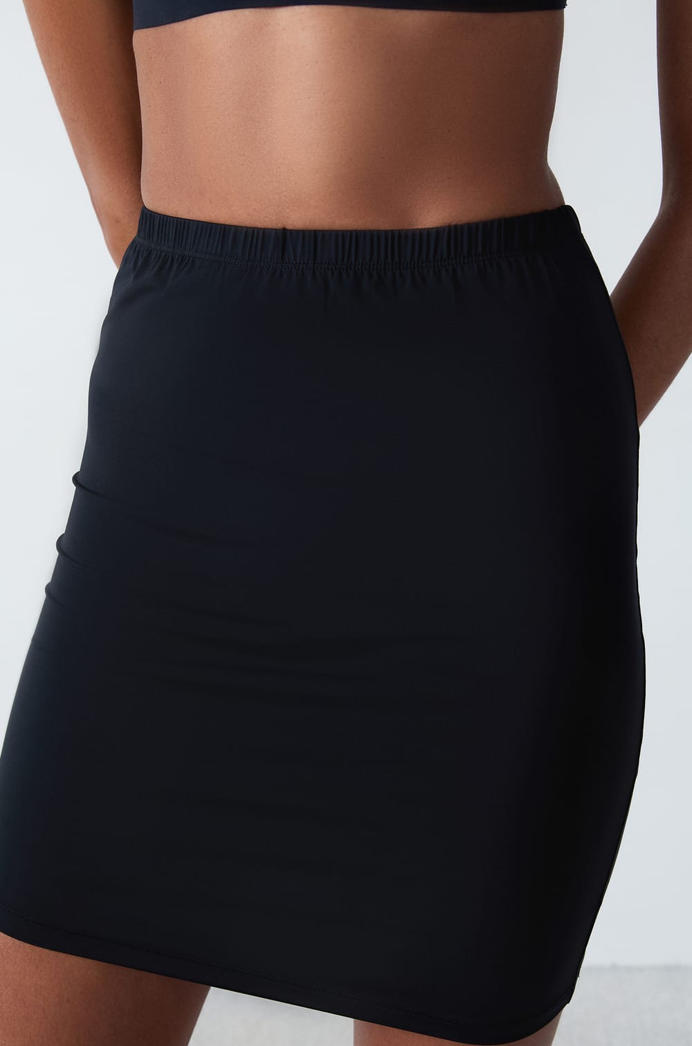 Underskirt;${refinementColor}