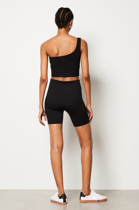 Top tipo bralette asimétrico - Sujeción ligera;${refinementColor}