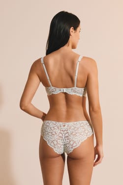 Podprsenka č.4 - Podprsenka s měkk&yacute;mi ko&scaron;&iacute;čky;${refinementColor}