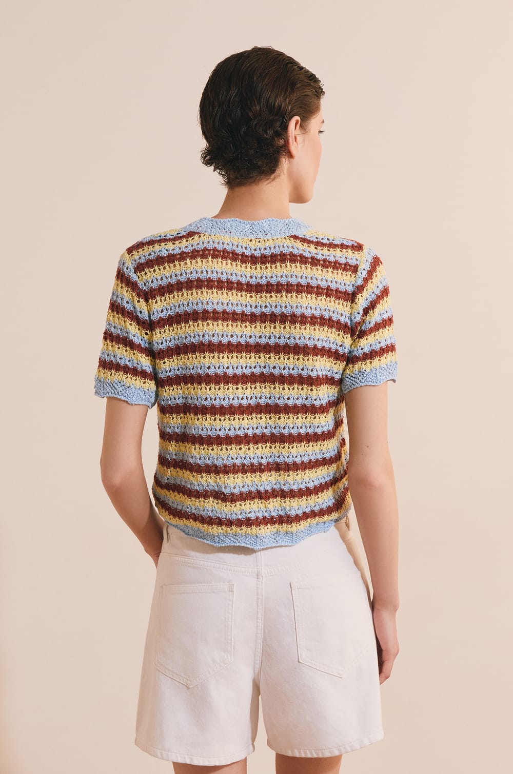 Cardigan manches courtes ouvert sur le devant;${refinementColor}