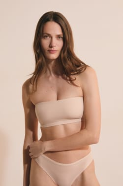 Soutien-gorge bandeau en microfibre;${refinementColor}