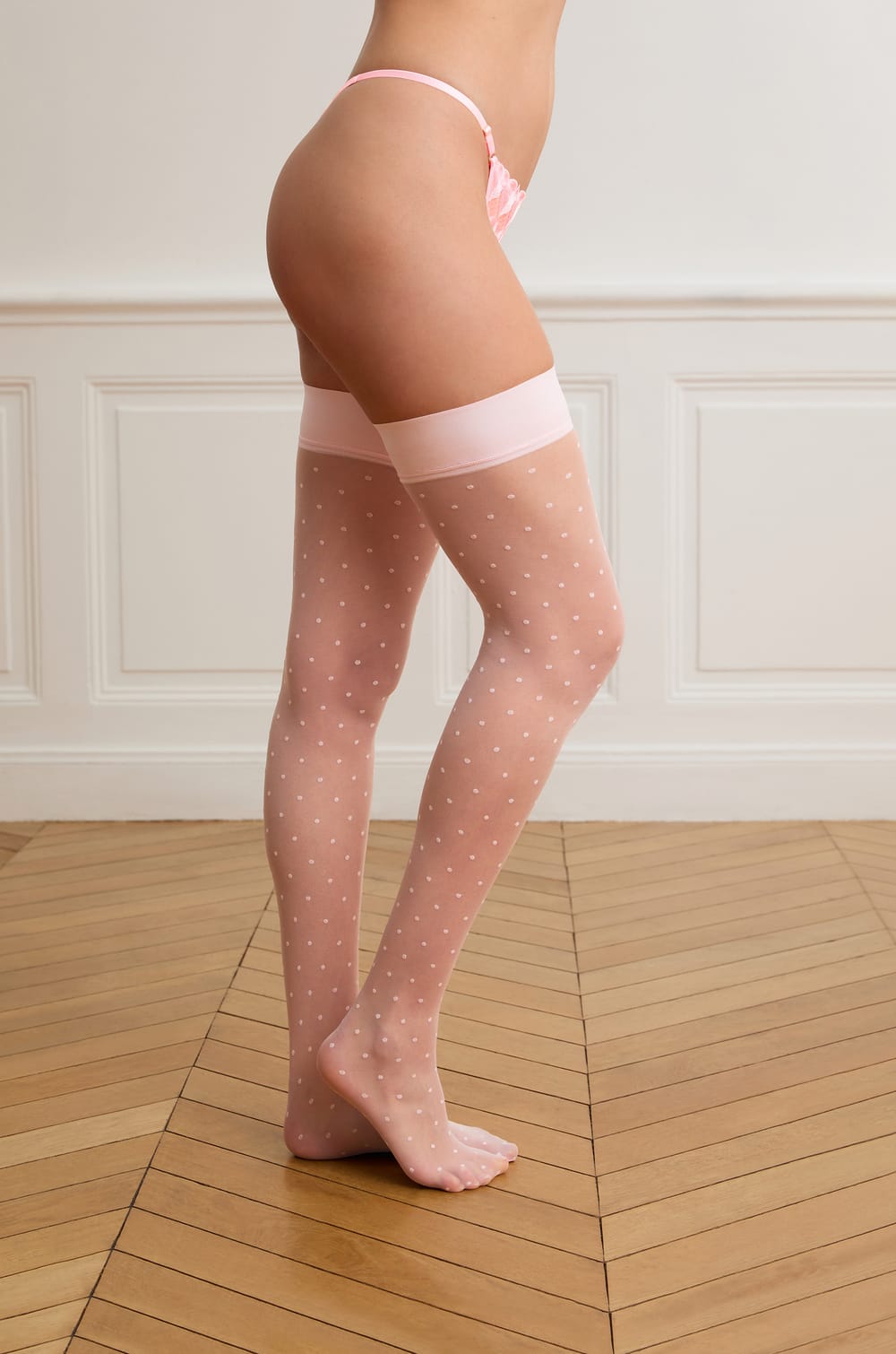 Transparante panty met stippen;${refinementColor}