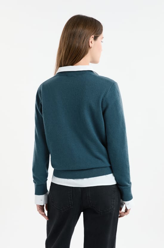 Pull col V avec laine;${refinementColor}