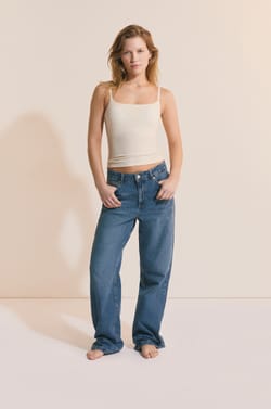 Top con sujetador integrado;${refinementColor}