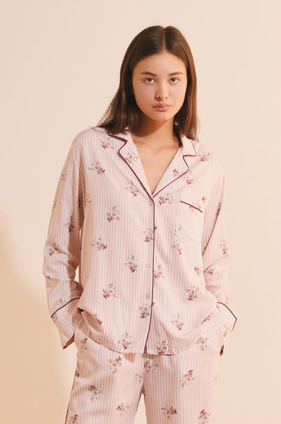 Chemise de pyjama &agrave; motif fleuri;${refinementColor}