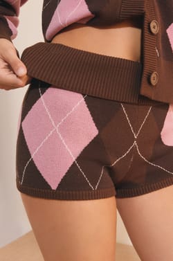 Short &agrave; motifs;${refinementColor}