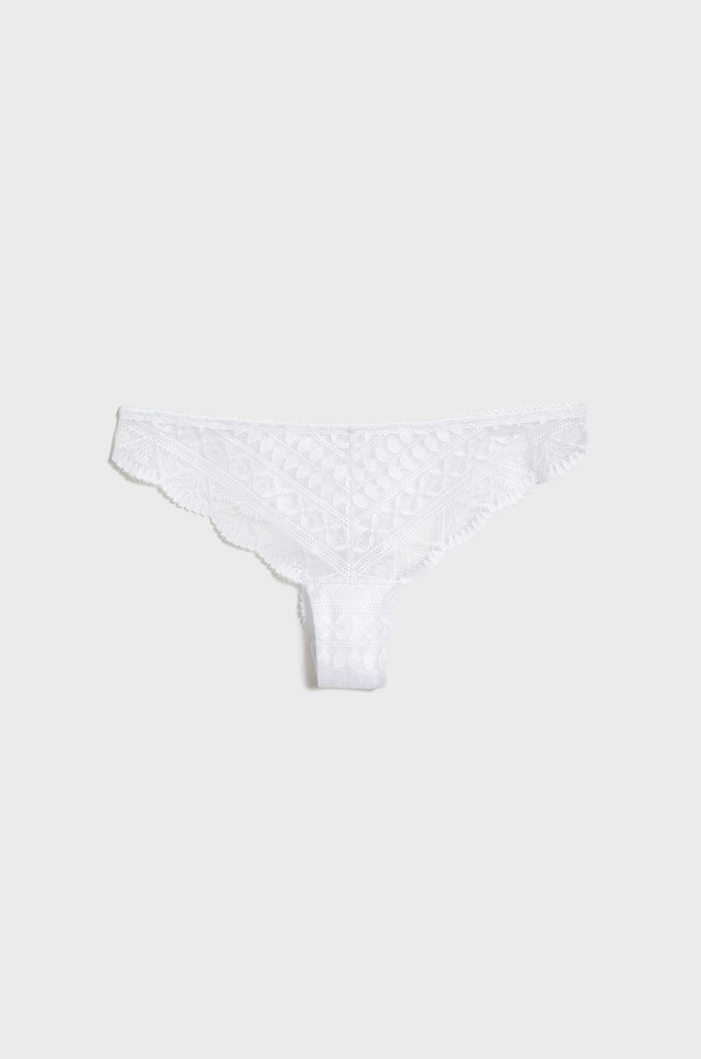 Tanga en dentelle;${refinementColor}