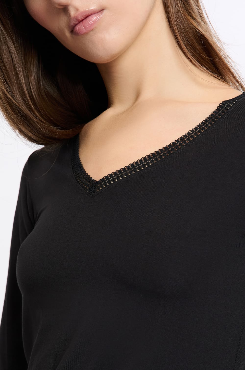 V-neck thermal knit T-shirt;${refinementColor}