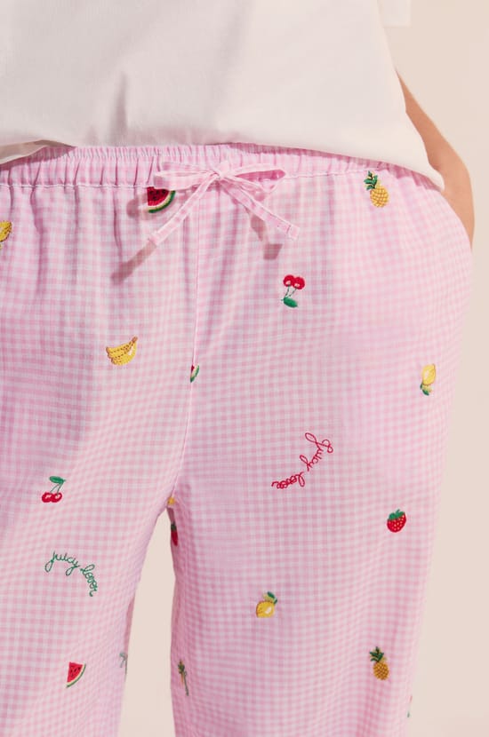 Pantalon &agrave; carreaux avec motifs fruits;${refinementColor}