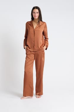 Chemise de pyjama satiné à rayures;${refinementColor}