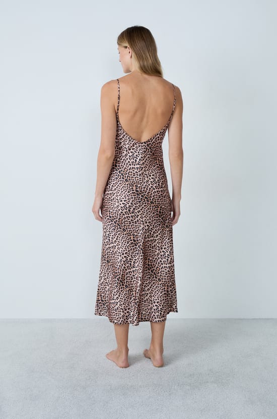 Satin leopard print nightdress;${refinementColor}