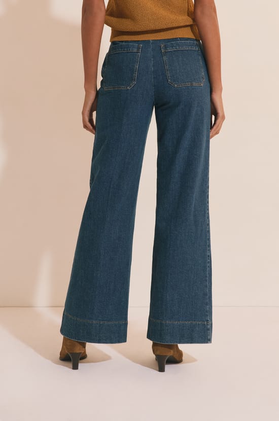 Jean droit &agrave; poches avant;${refinementColor}