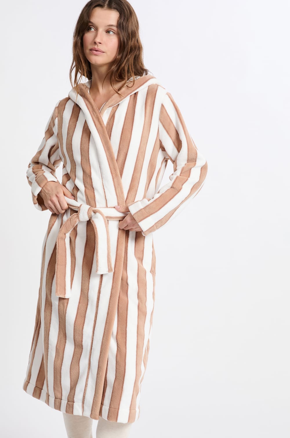 Peignoir mi-long à rayures;${refinementColor}