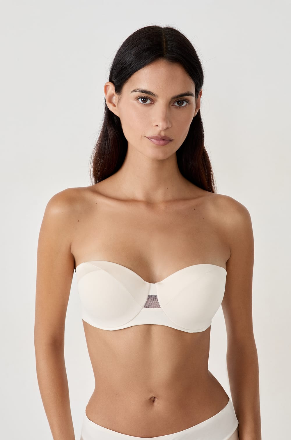 Bandeau BH mit leichten Schalen und abnehmbaren Trägern;${refinementColor}