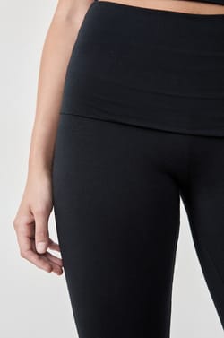  Pantalón de pijama acampanado;${refinementColor}