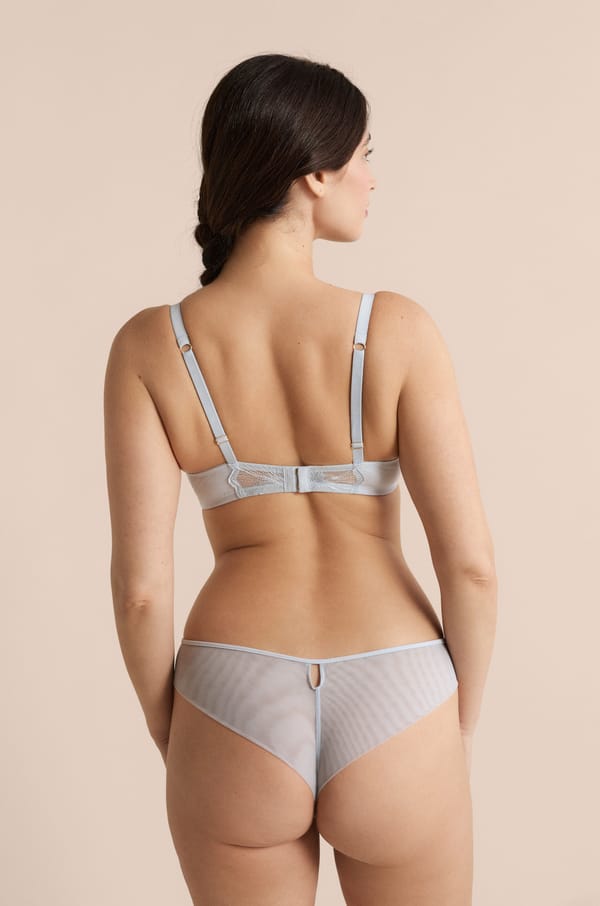 Embroidered Bra;${refinementColor}