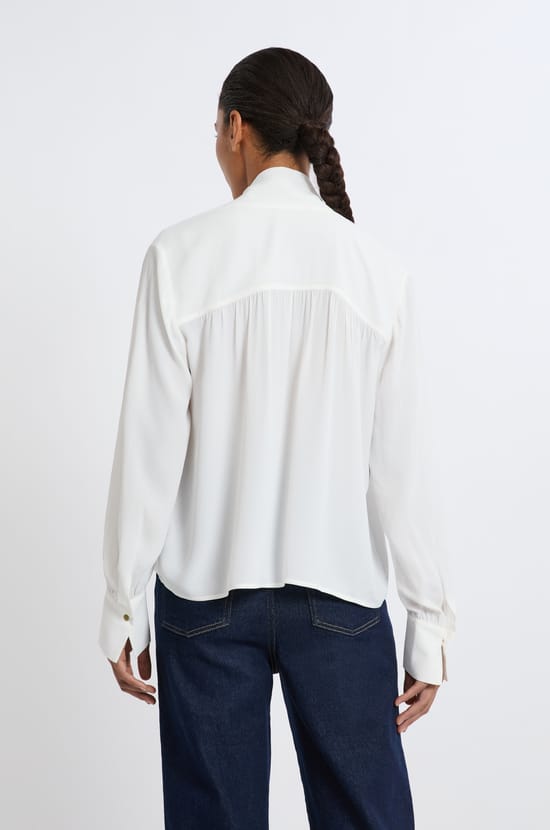 Chemise avec col cravate;${refinementColor}
