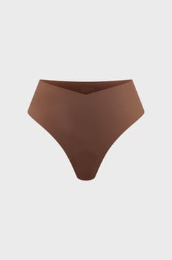 String high leg effet lissant en microfibre;${refinementColor}