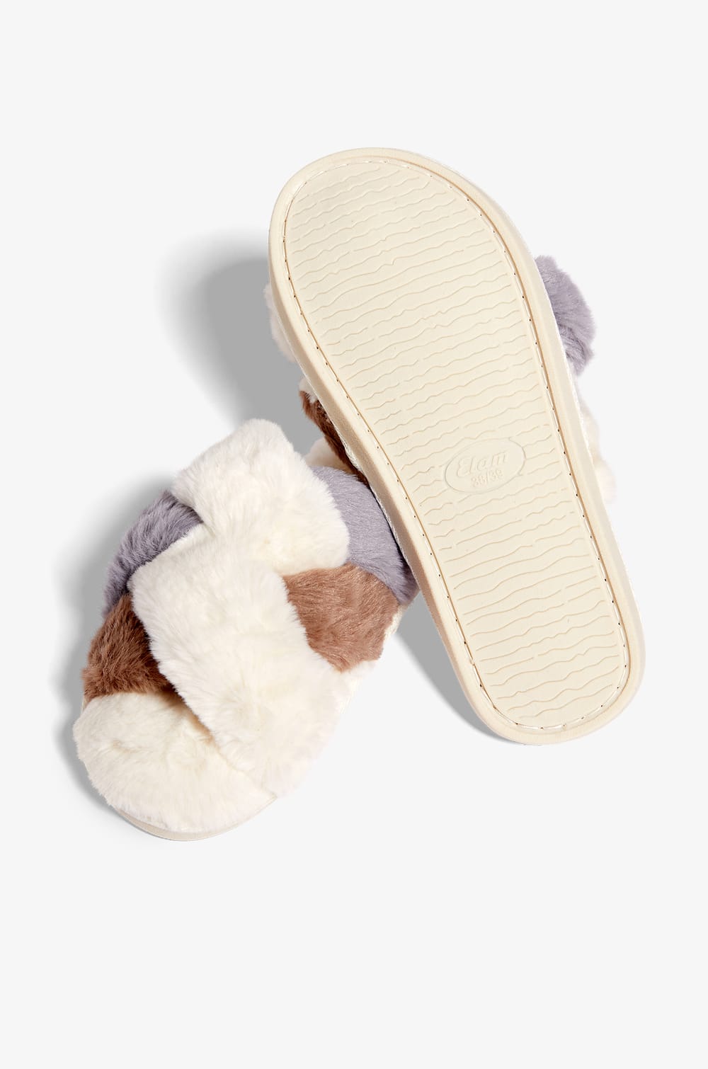 Flip-Flop Slippers;${refinementColor}