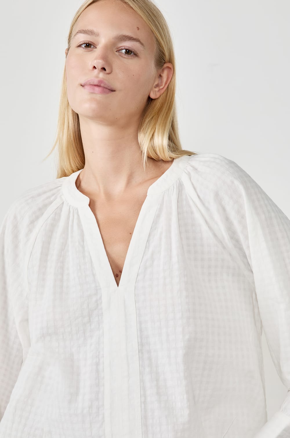 Long-sleeved blouse;${refinementColor}