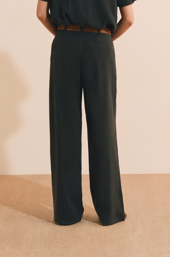 Pantalon large;${refinementColor}