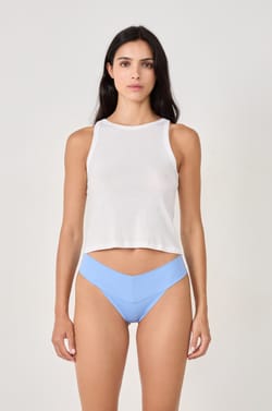 Tanga en microfibre;${refinementColor}