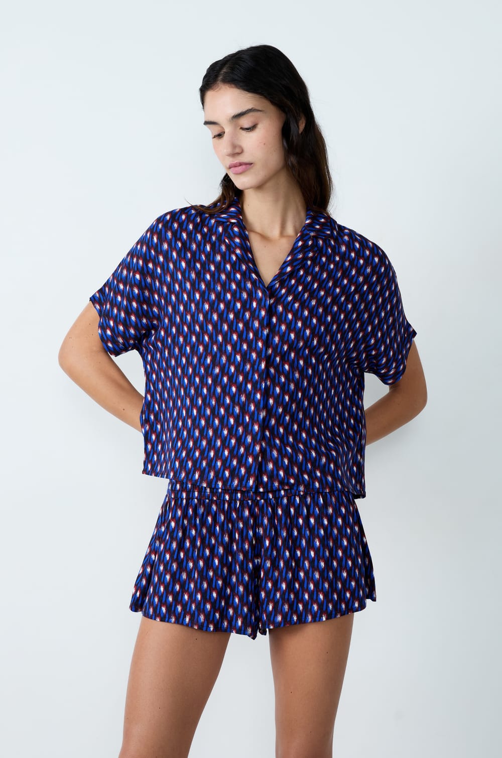Printed short-sleeved pyjama shirt;${refinementColor}