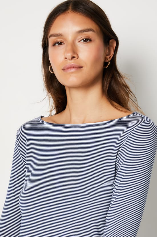 Striped Long-Sleeved T-shirt;${refinementColor}